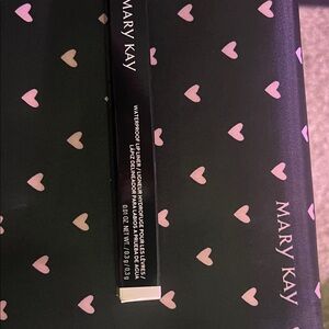 Mary Kay Lip Liner in Black and Pink Packaging
